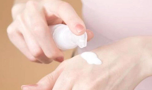 Polysorbate 60 Traditional Emulsifier Superior Nonionic Emulsifier Easy To Formulate For Personal Care Applications