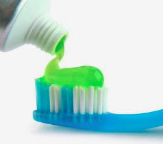 O/W Co-Emulsifier White To Yellowish Anionic Surfactant Cocoyl Glutamic Acid For Tooth Paste CAS No. 210357-12-3