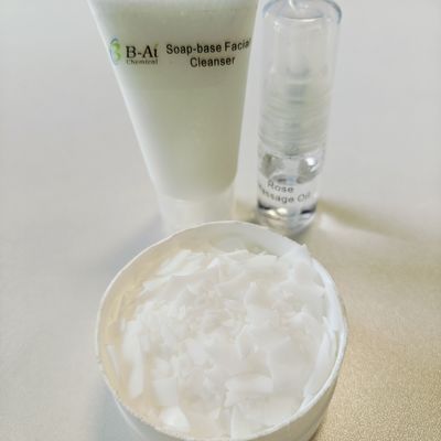 Methyl Glucose Sesquistearate White To Yellowish Flake Solid Emulsifying Agent For Baby Lotion And Cream