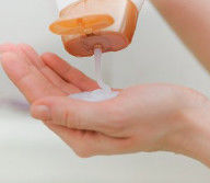 CAS 142-55-2 Propylene Glycol Laurate Nonionic Surfactant  In Shampoo