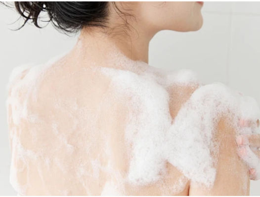 CAS 65497-29-2 Guar Hydroxypropyltrimonium Chloride Cationic Guar Gum In Shampoo