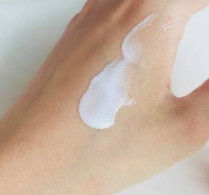 PEG-30 Dipolyhydroxystearate CAS 827596-80-5 W/O Emulsifier Cosmetic Raw Material