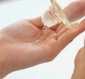 PEG-20 Methyl Glucose Sesquistearate Cas 72175-39-4 Skin Care Raw Material Suppliers For Body Lotion