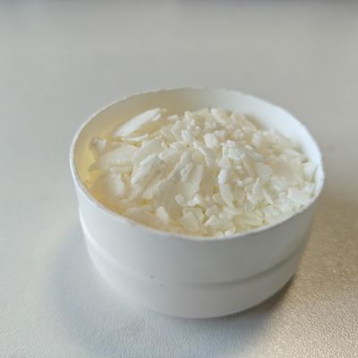 PEG-20 Methyl Glucose Sesquistearate Cas 72175-39-4 Skin Care Raw Material Suppliers For Body Lotion