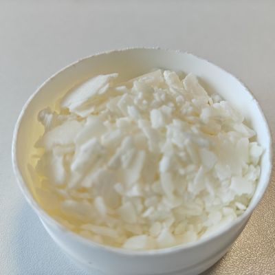 CAS 72175-39-4 PEG-20 Methyl Glucose Sesquistearate Cosmetic Material With Outstanding Emulsifying Capacity