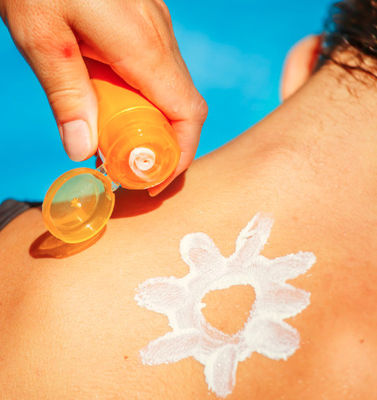 PEG-100 Stearate &amp; Glyceryl Stearate Emulsifiers Granular Solid For Personal Care Product