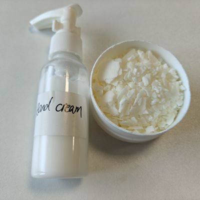 CAS 1338929-66-0 PEG-120 Methyl Glucose Trioleate Rheology Modifier Raw Cosmetic Ingredients For Body Wash