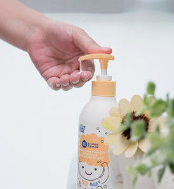 CAS 137-20-2 Sodium Methyl Oleoyl Taurate Anionic Surfactant Has Good Compatibility With Other Surfactants